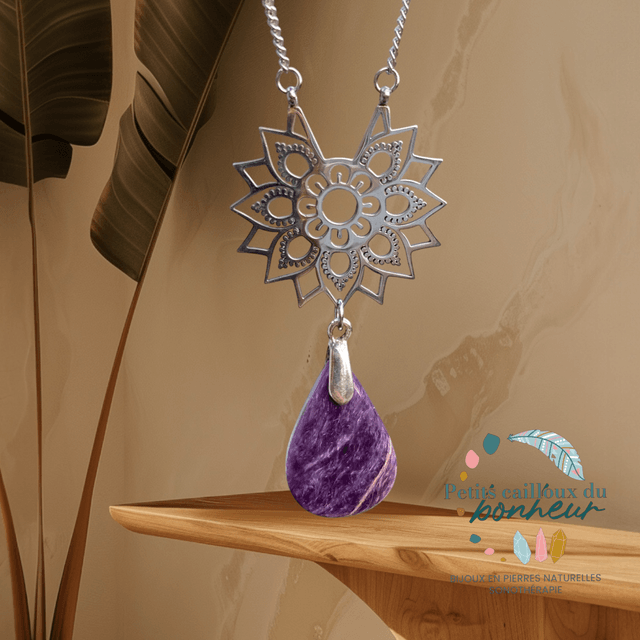 Collier lotus en Charoïte 